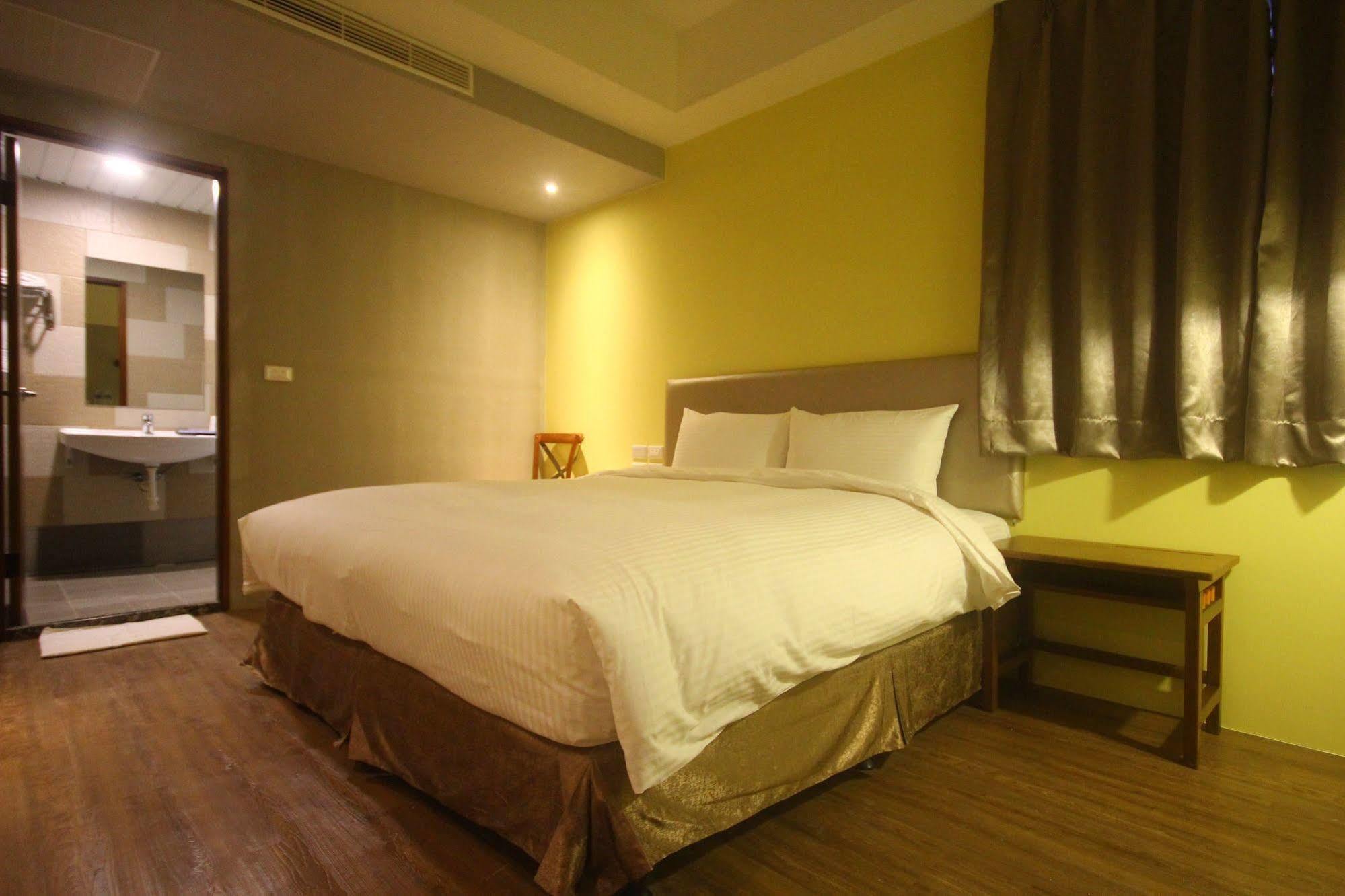 Tourism Inn Tainan Extérieur photo